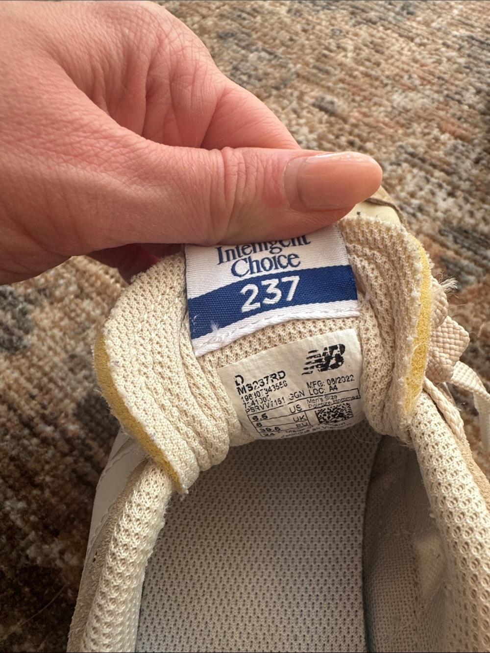 New Balance 237 Sneakers Women’s 7.5 Beige Cream Retro Running Shoe - Picture 4 of 6
